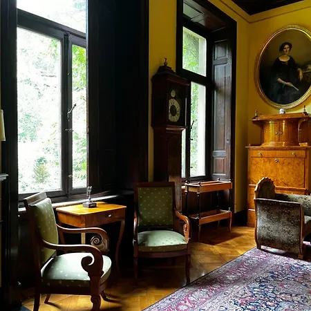 Angela Neuer Rosengarten فيلة *