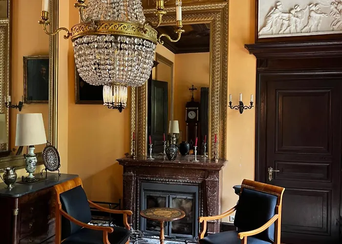 Angela Neuer Rosengarten Villa