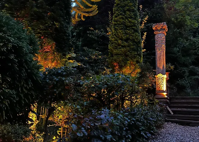 Angela Neuer Rosengarten *