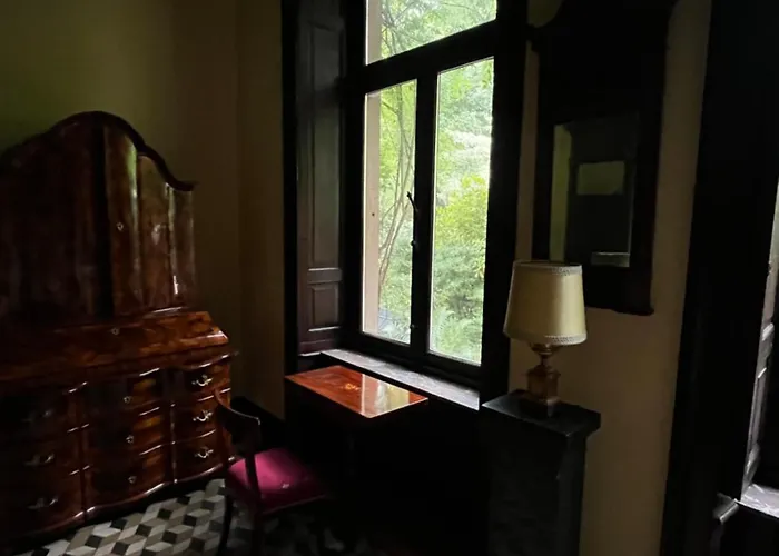 Angela Neuer Rosengarten Villa *